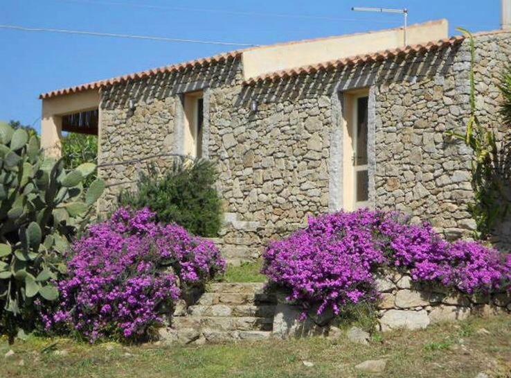 מלון סנטה טרזה גאיורה Agriturismo La Valletta מראה חיצוני תמונה