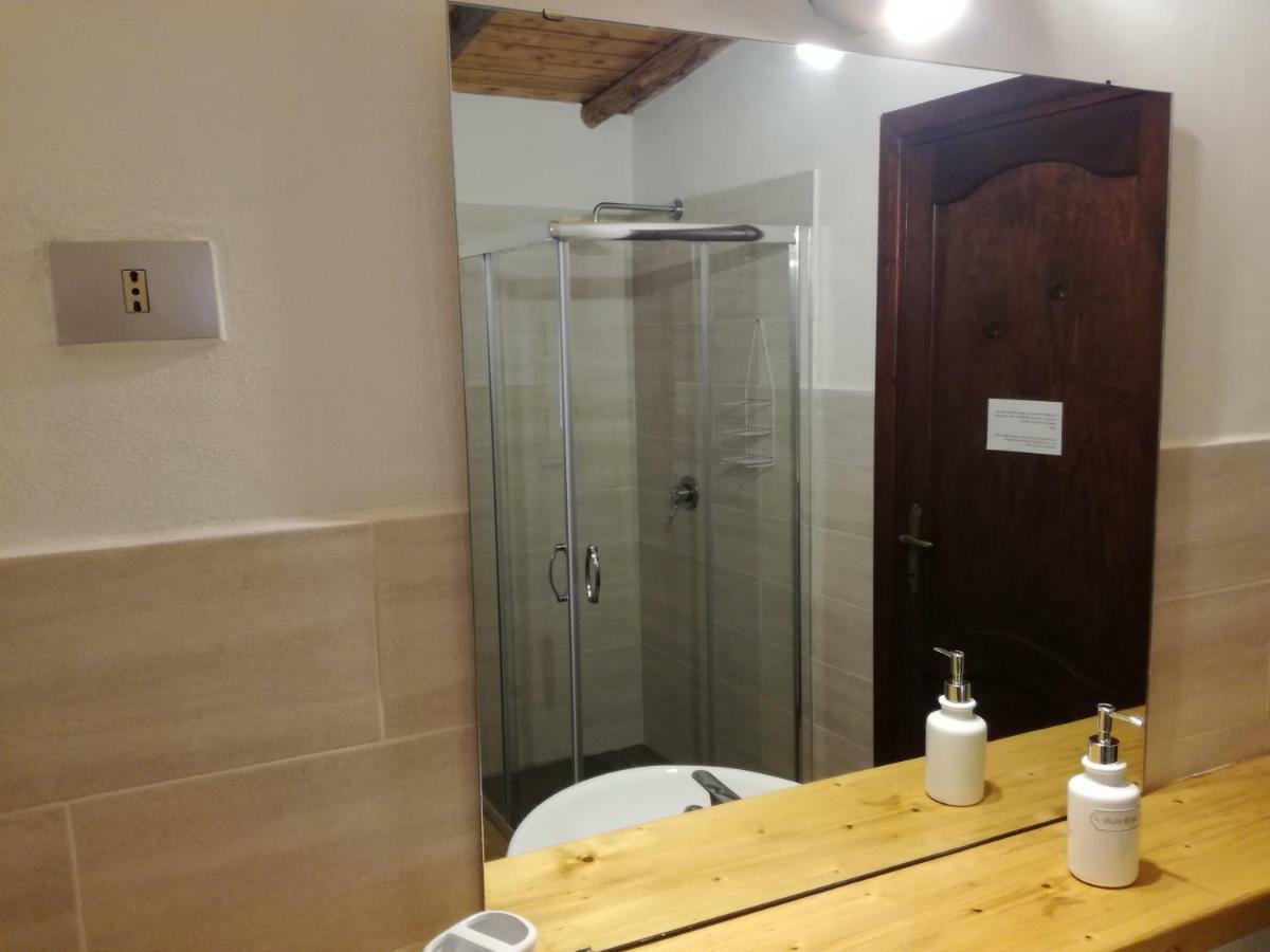 מלון סנטה טרזה גאיורה Agriturismo La Valletta מראה חיצוני תמונה